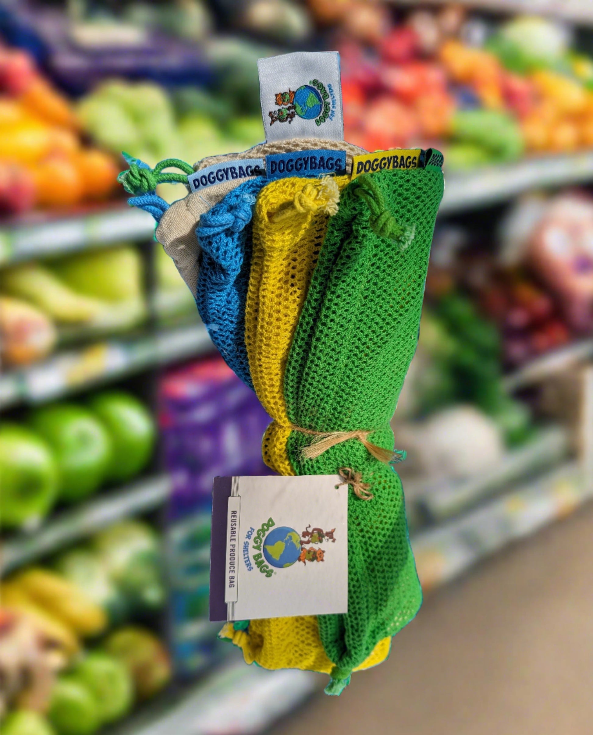 I of each of our styles of bags: 1 Large natural color and 1 green color mesh (great for large quantities of tomatoes or anything really, as well as long leafy items such as kale and celery), 1 large muslin (great for bread, nuts, rice, grains, any item from the bulk bins), 1 medium yelllow (fits 2 bunches of bananas), and small blue (fits 4 large grapefruits)